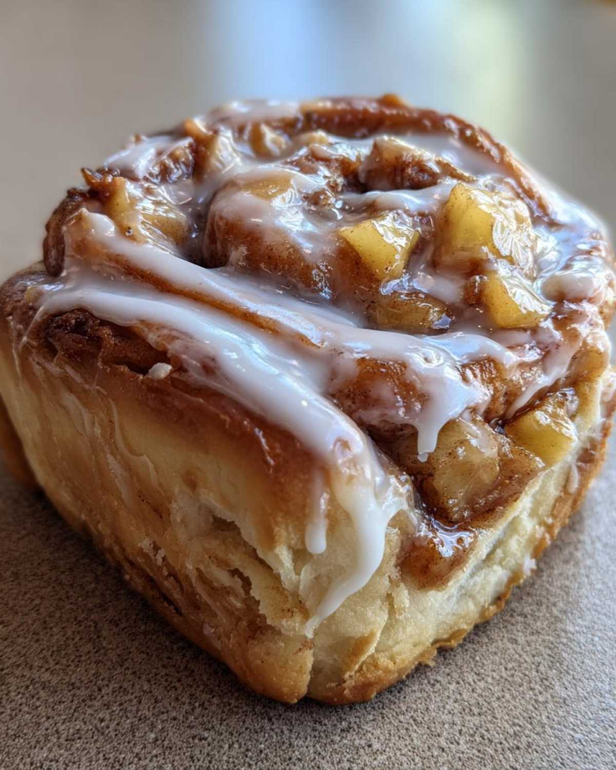 Apple Cinnamon Rolls - detail 1