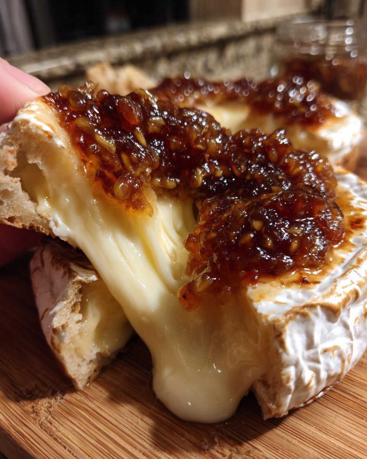 Baked Brie with Fig Jam - detail 1