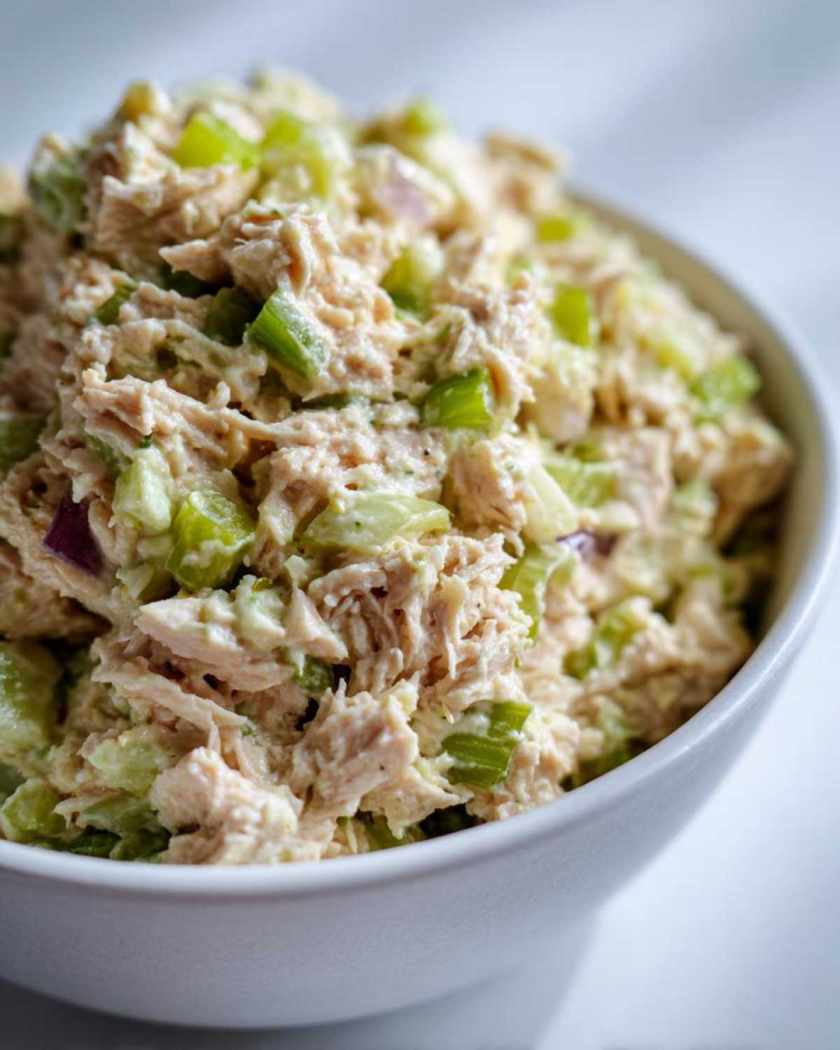 Classic tuna salad - detail 1