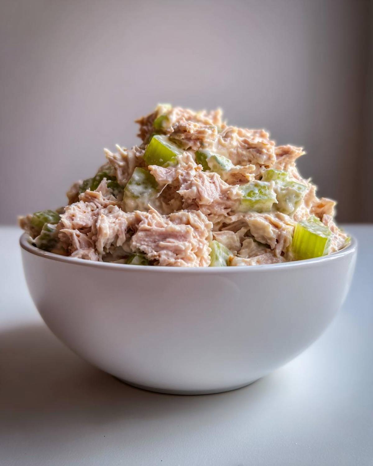 Classic tuna salad - detail 2