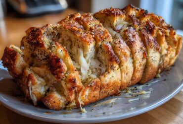 Everything Bagel Pull Apart Loaf