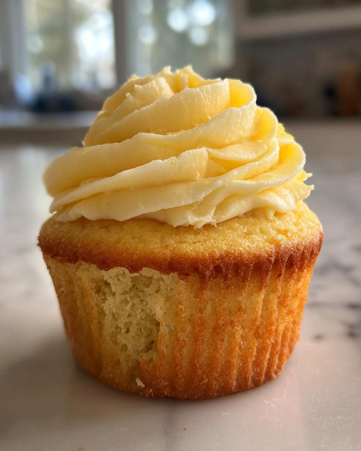Lemon Vanilla Cupcakes - detail 1