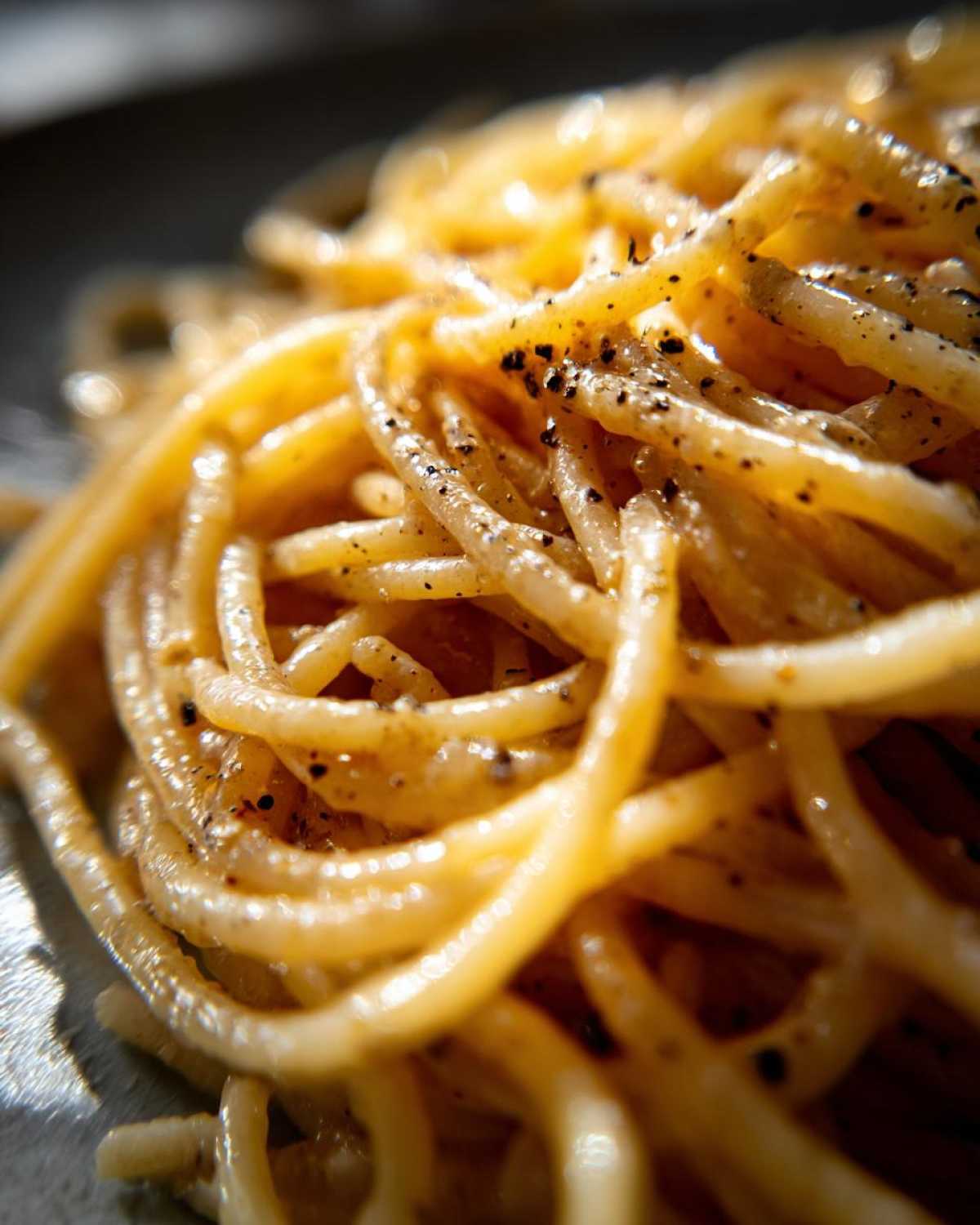 Spaghetti Cacio e Pepe - detail 1