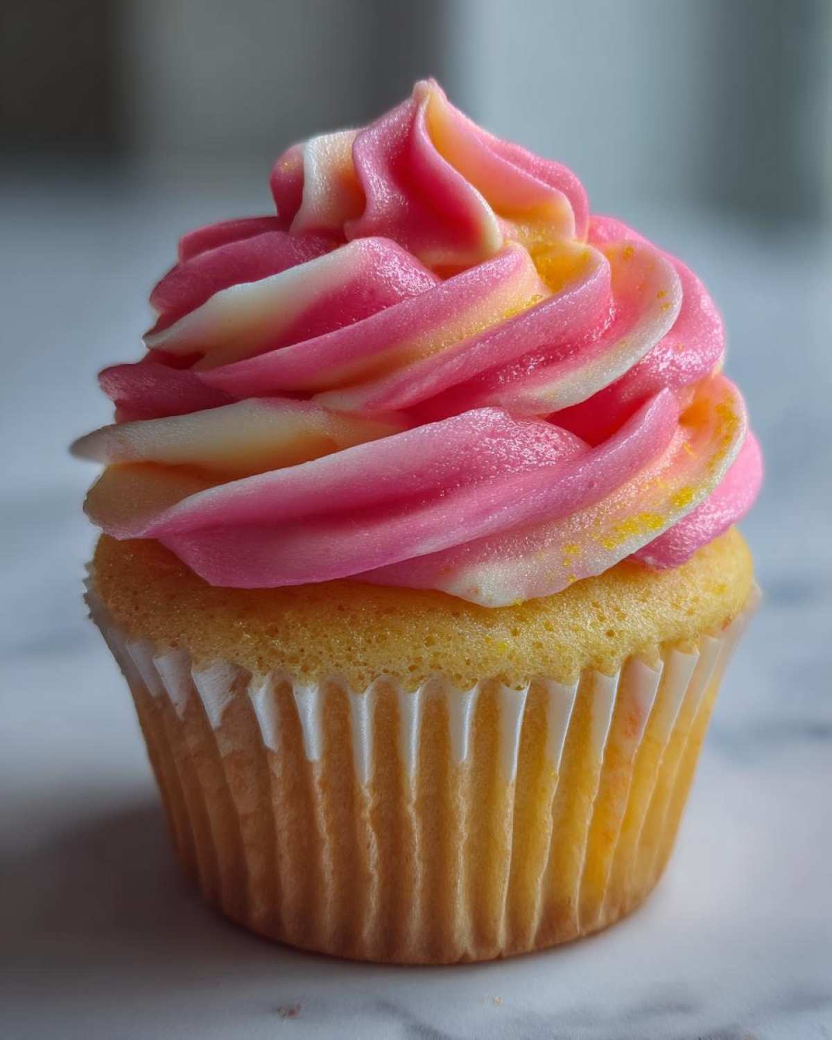 Strawberry Lemonade Cupcakes - detail 1