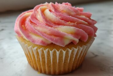 Strawberry Lemonade Cupcakes