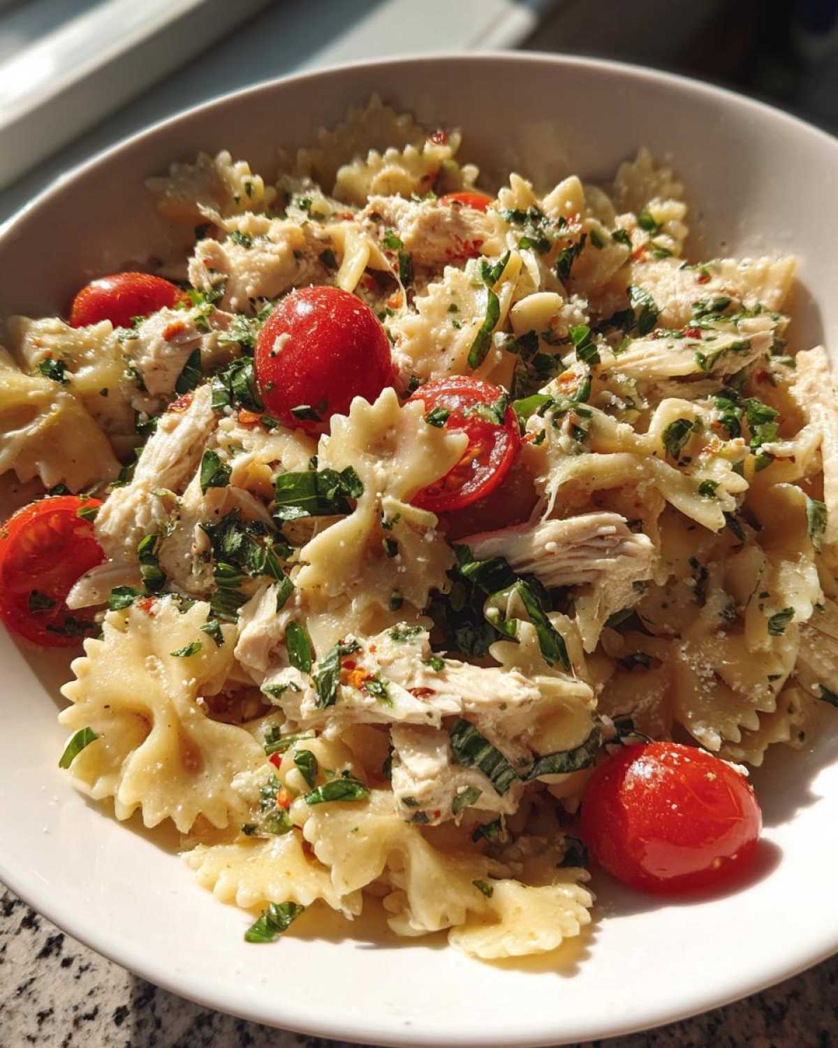Marry Me Chicken Pasta Salad - detail 4