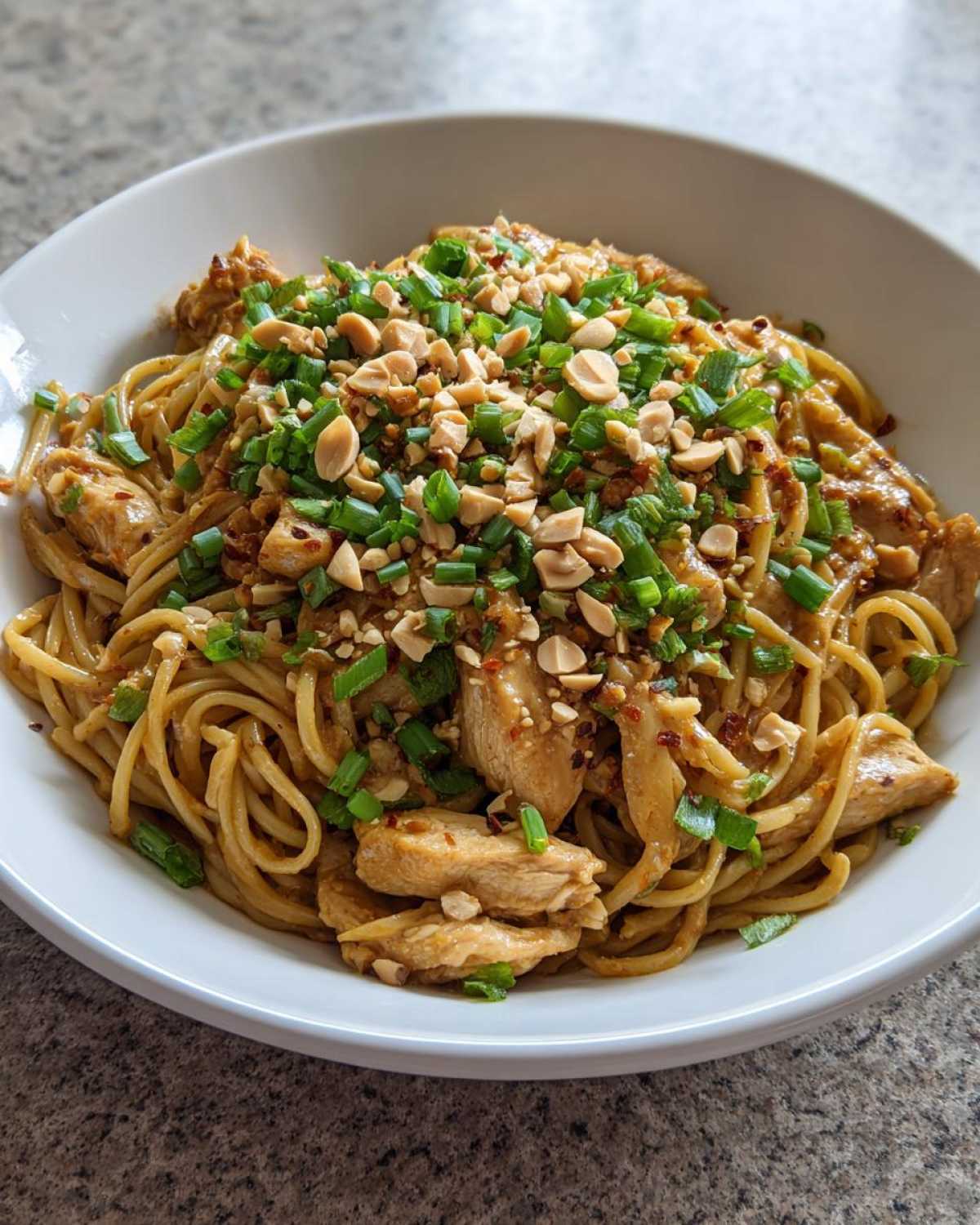 Thai Peanut Chicken Noodles - detail 1
