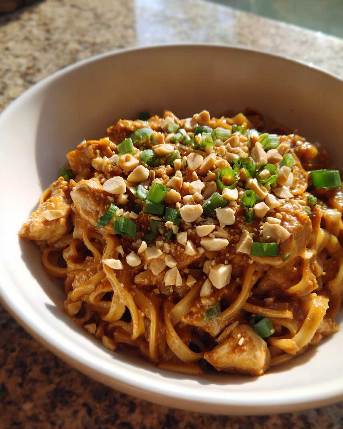 Thai Peanut Chicken Noodles - detail 3