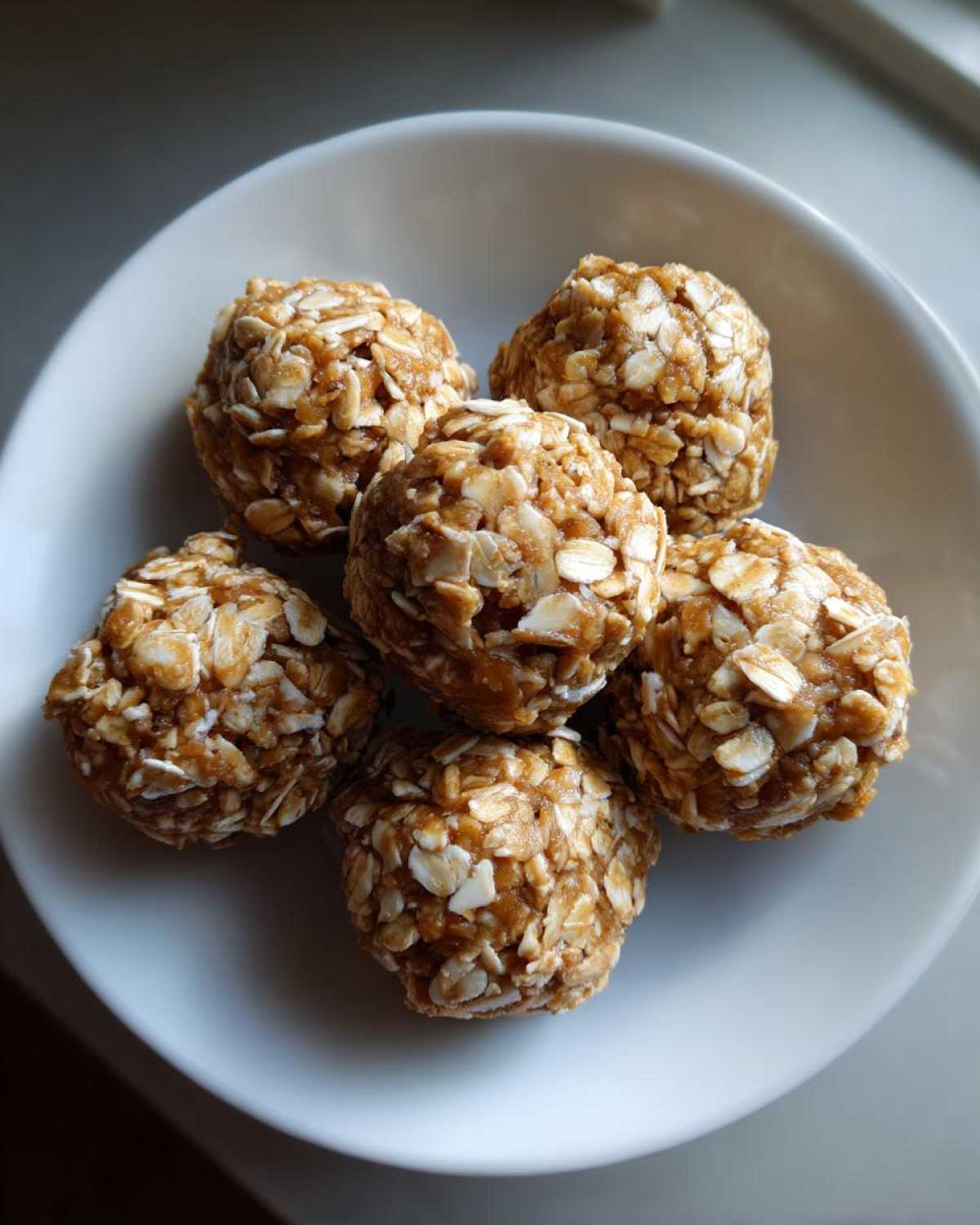 5-Minute Peanut Butter Energy Bites (No-Bake Snack) - detail 1