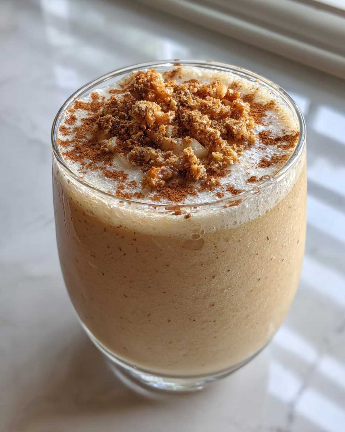 Apple Pie Smoothie (Healthy Dessert in a Glass) - detail 4