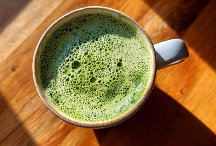 Creamy Matcha Green Tea Latte (Antioxidant Energy Boost)