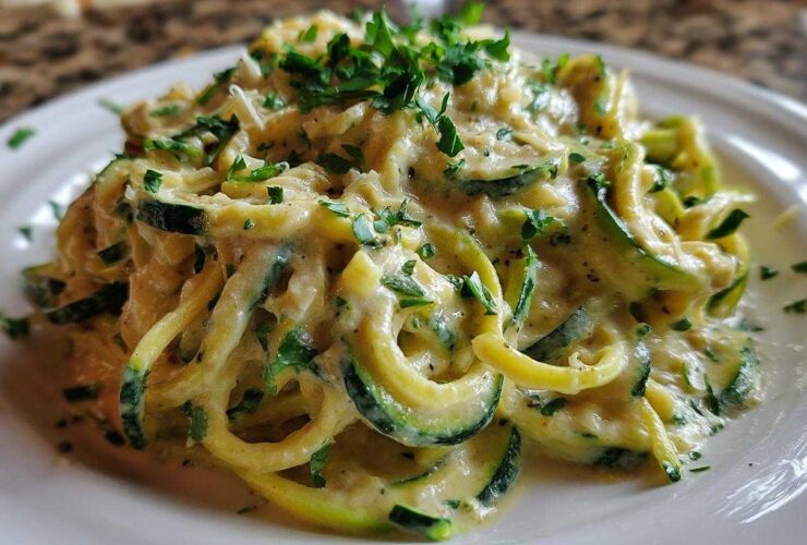 Creamy Zucchini Noodle Alfredo (Low-Carb Pasta Swap)