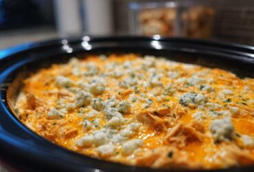 Crockpot Buffalo Chicken Dip (Ultimate Game Day Snack)