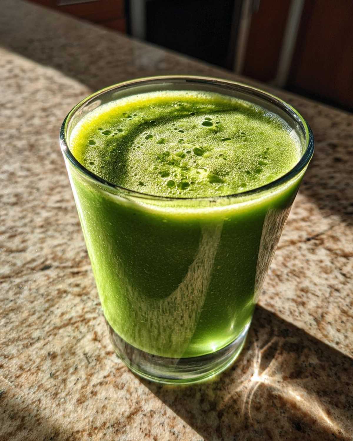 Immune-Boosting Green Smoothie (Actually Tastes Good) - detail 3