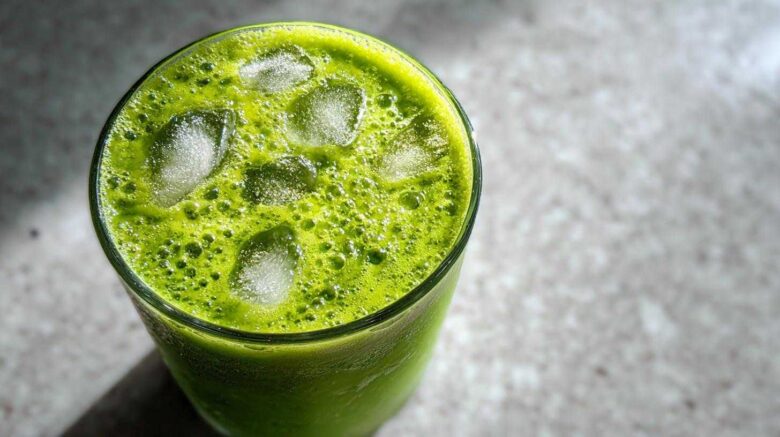 Immune-Boosting Green Smoothie (Actually Tastes Good)