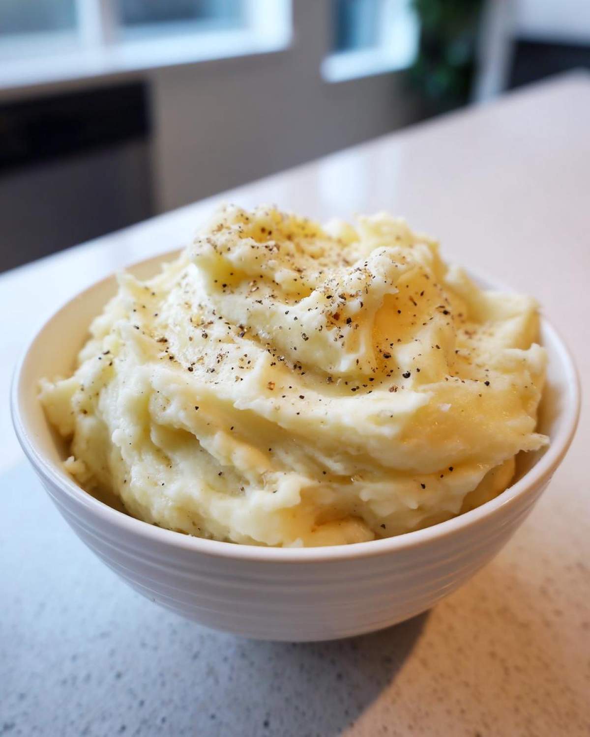 Make-Ahead Mashed Potatoes (Thanksgiving Dinner Time-Saver) - detail 3