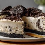 No-Bake Oreo Cheesecake (Creamy & Crowd-Pleasing)