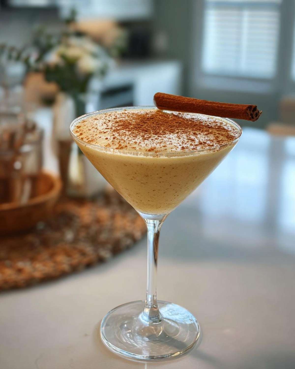 Pumpkin Spice Martini (Creamy Dessert Cocktail) - detail 3