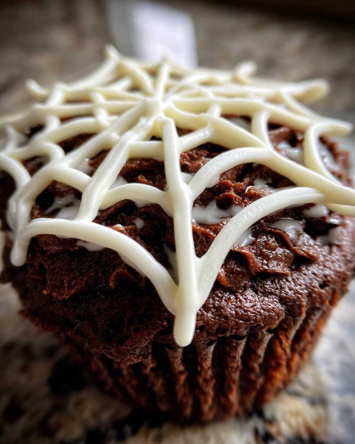 Spooky Spiderweb Cupcakes (Halloween Party Treat) - detail 3