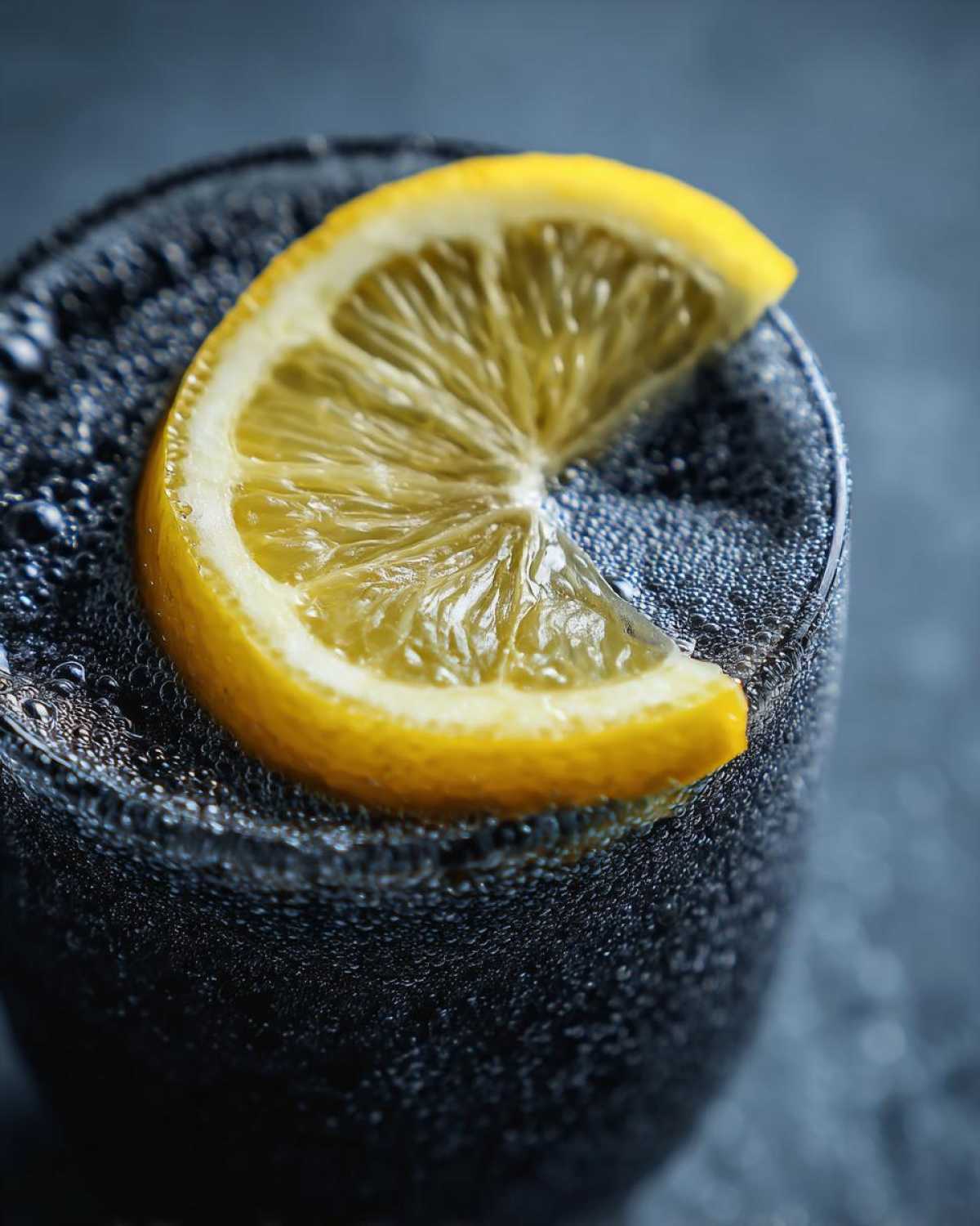 Activated Charcoal Lemonade Detox - detail 2
