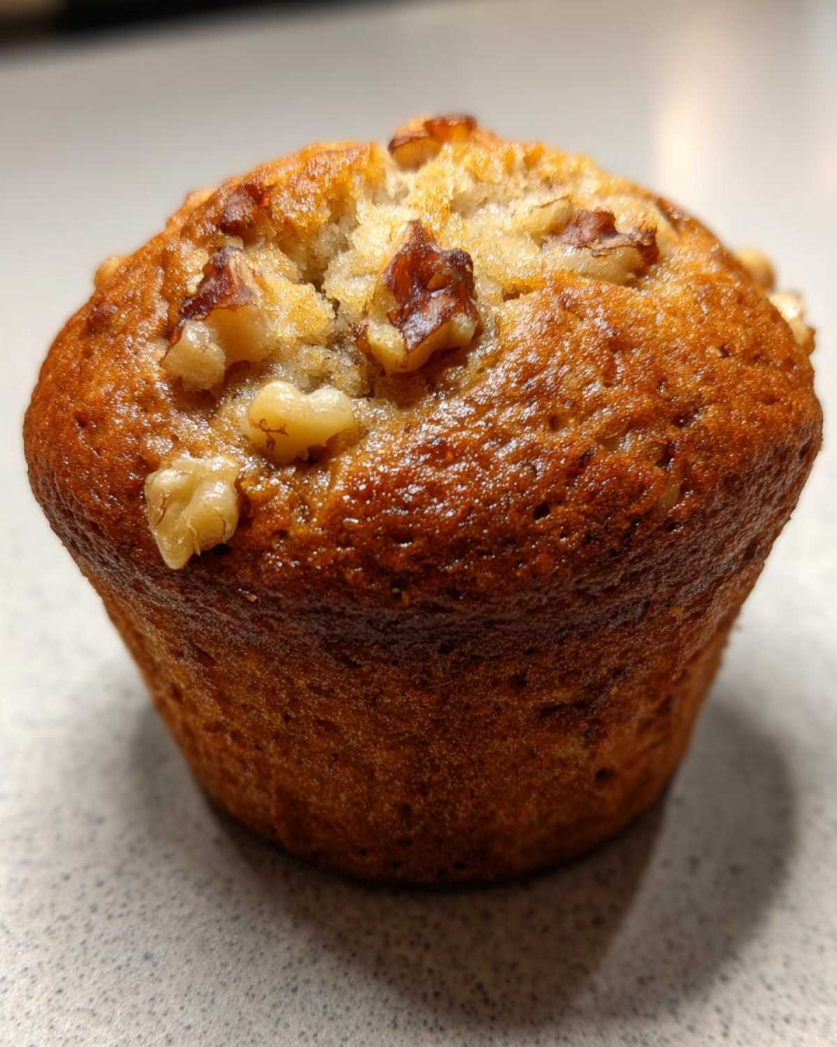 Banana walnut muffins - detail 2