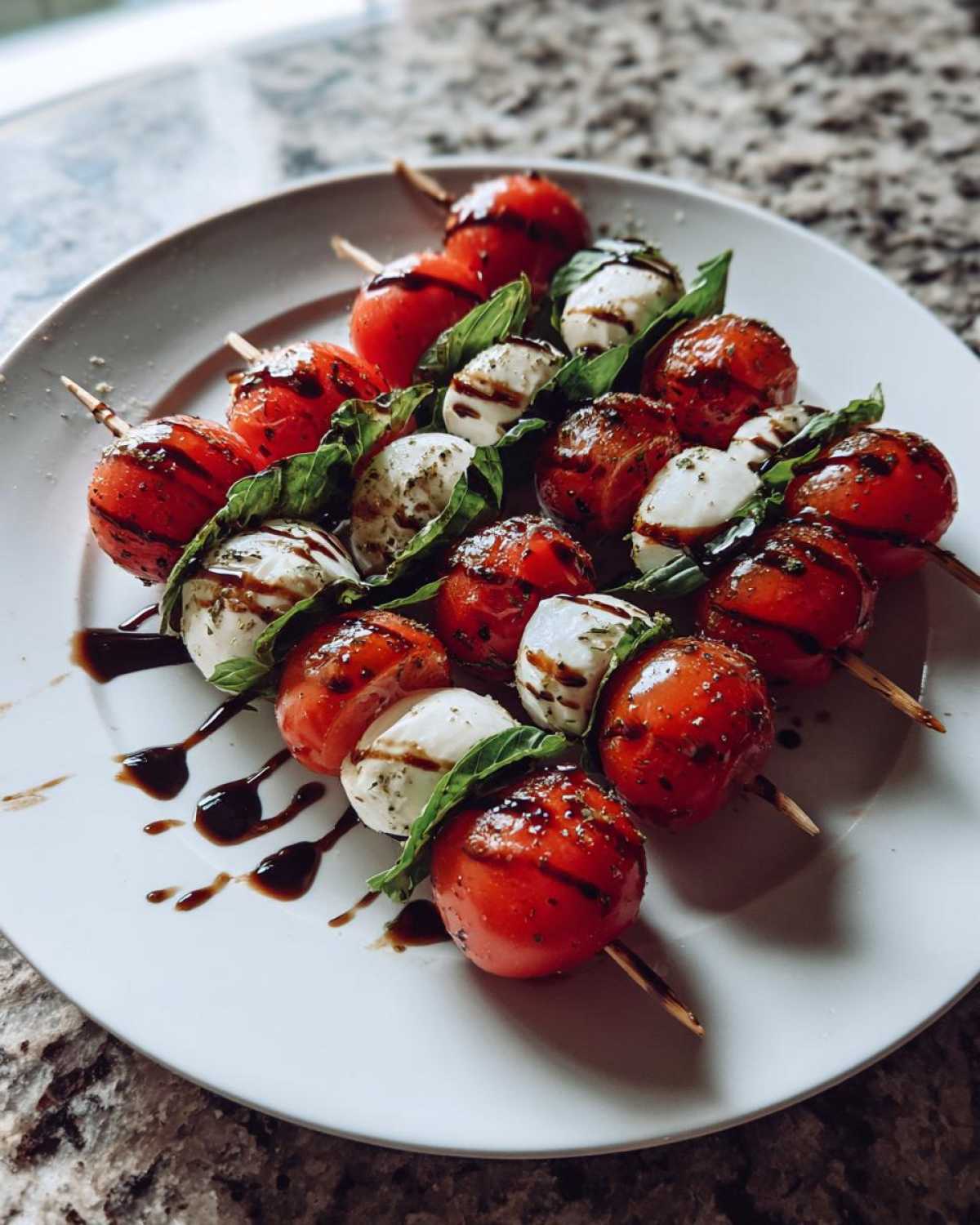 Basil Tomato Mozzarella Skewers - detail 3