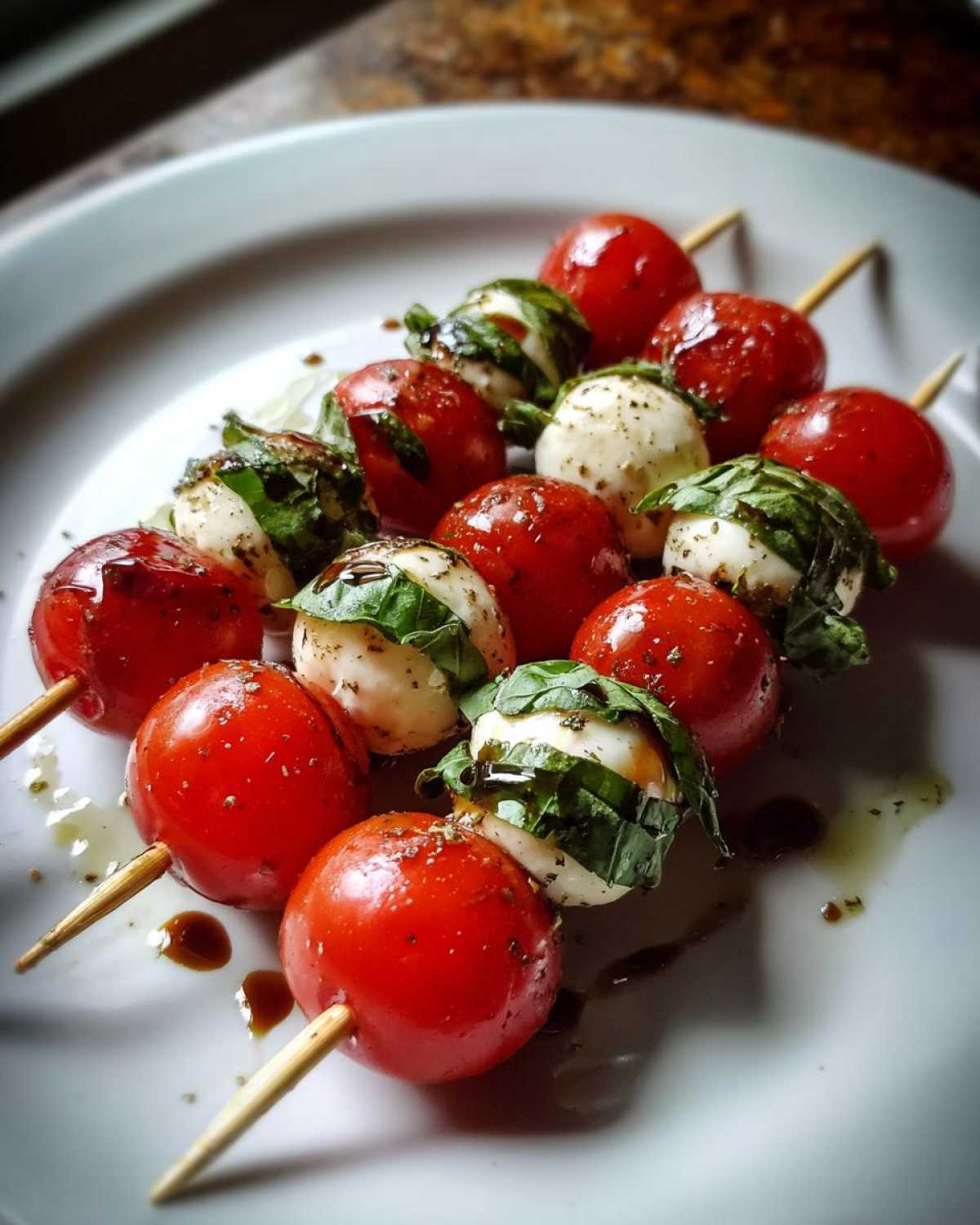 Basil Tomato Mozzarella Skewers - detail 4