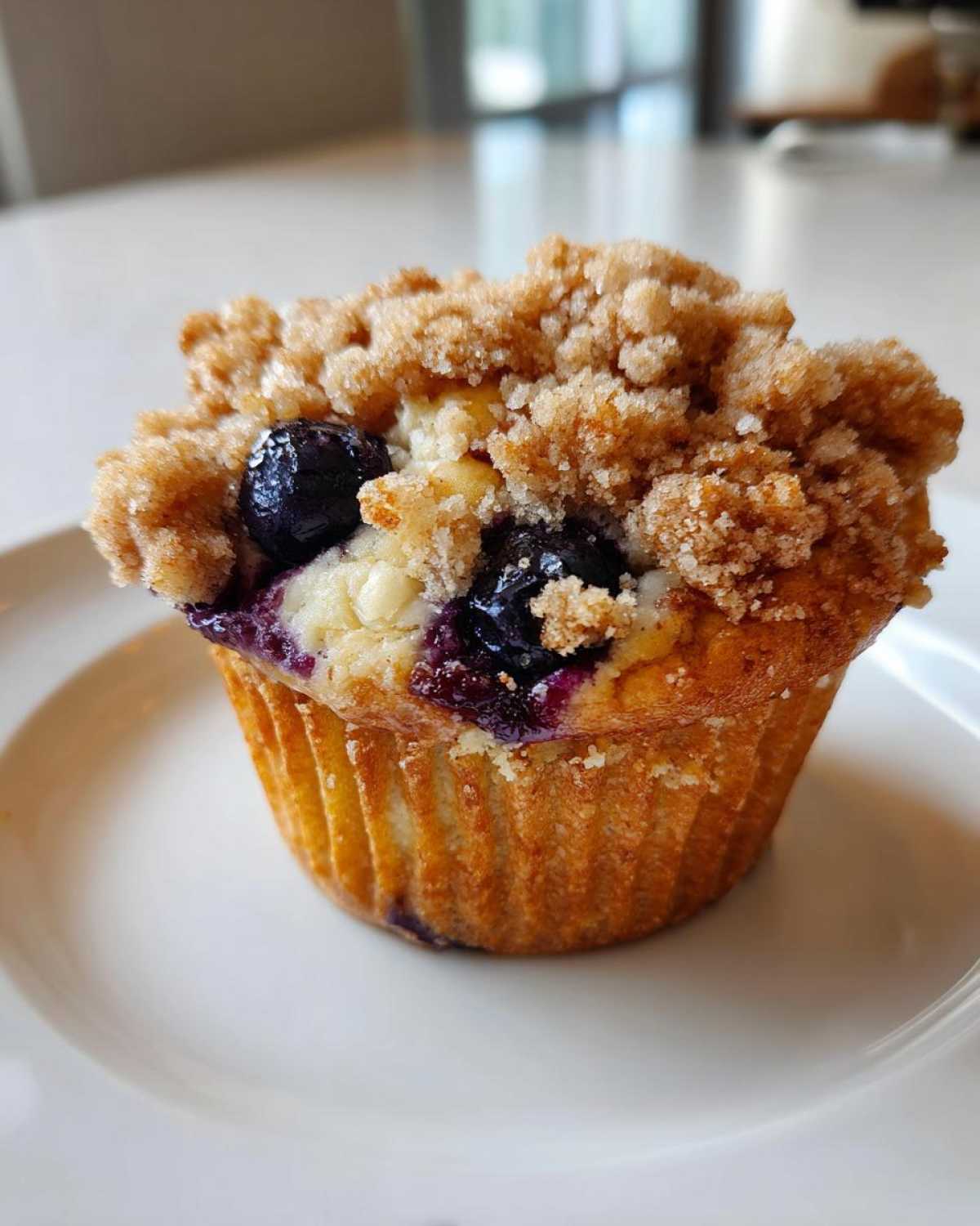 Blueberry streusel muffins - detail 4