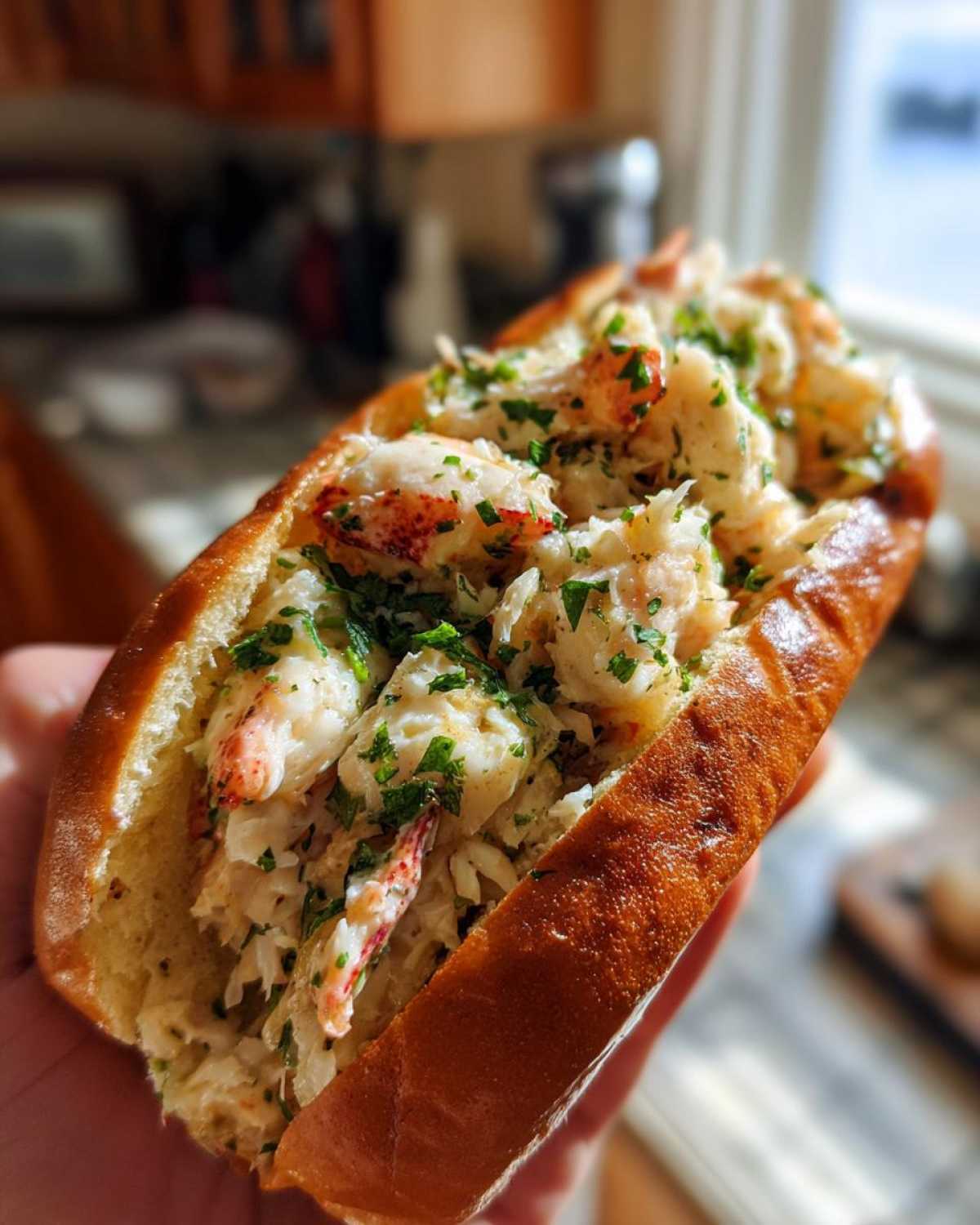 Buttery Garlic Lobster Rolls - detail 2