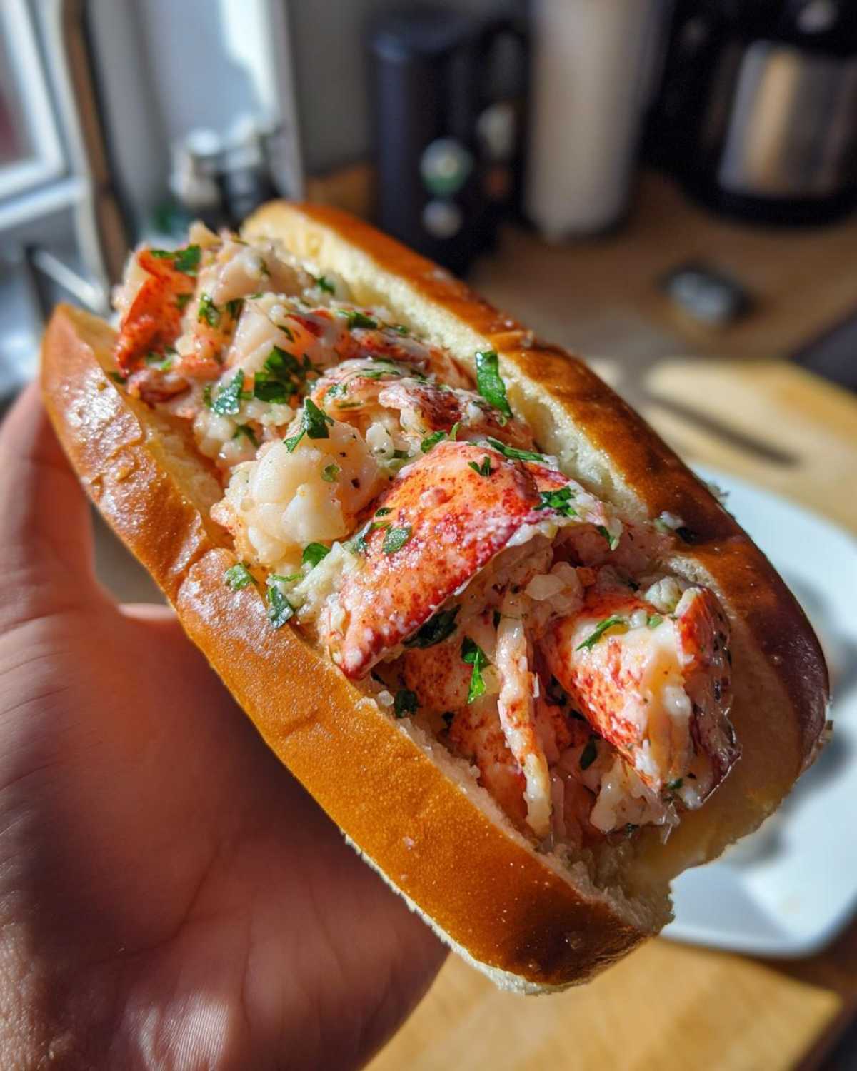 Buttery Garlic Lobster Rolls - detail 4