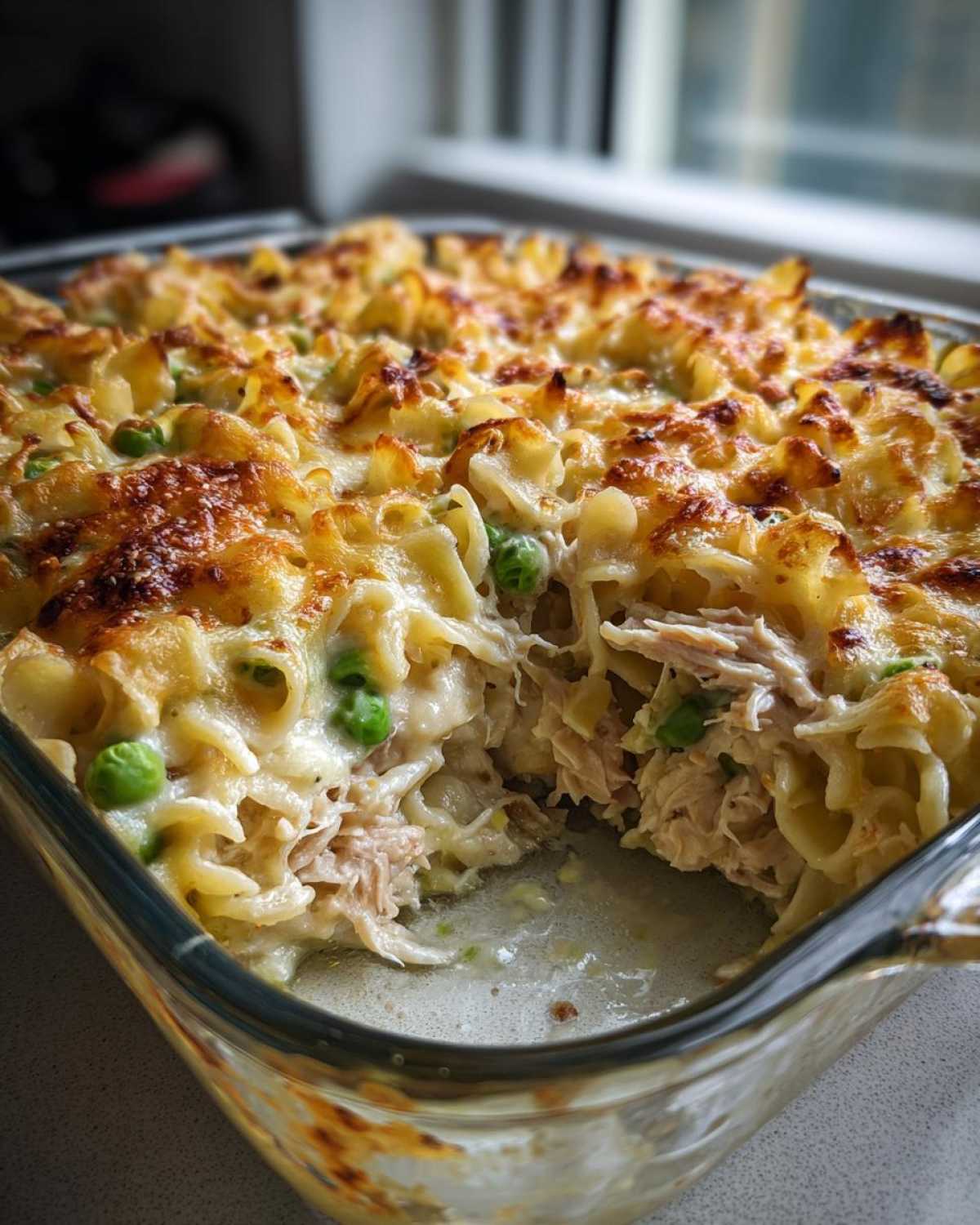 Cheesy tuna noodle casserole - detail 2