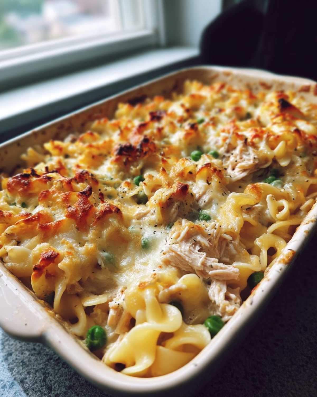 Cheesy tuna noodle casserole - detail 4