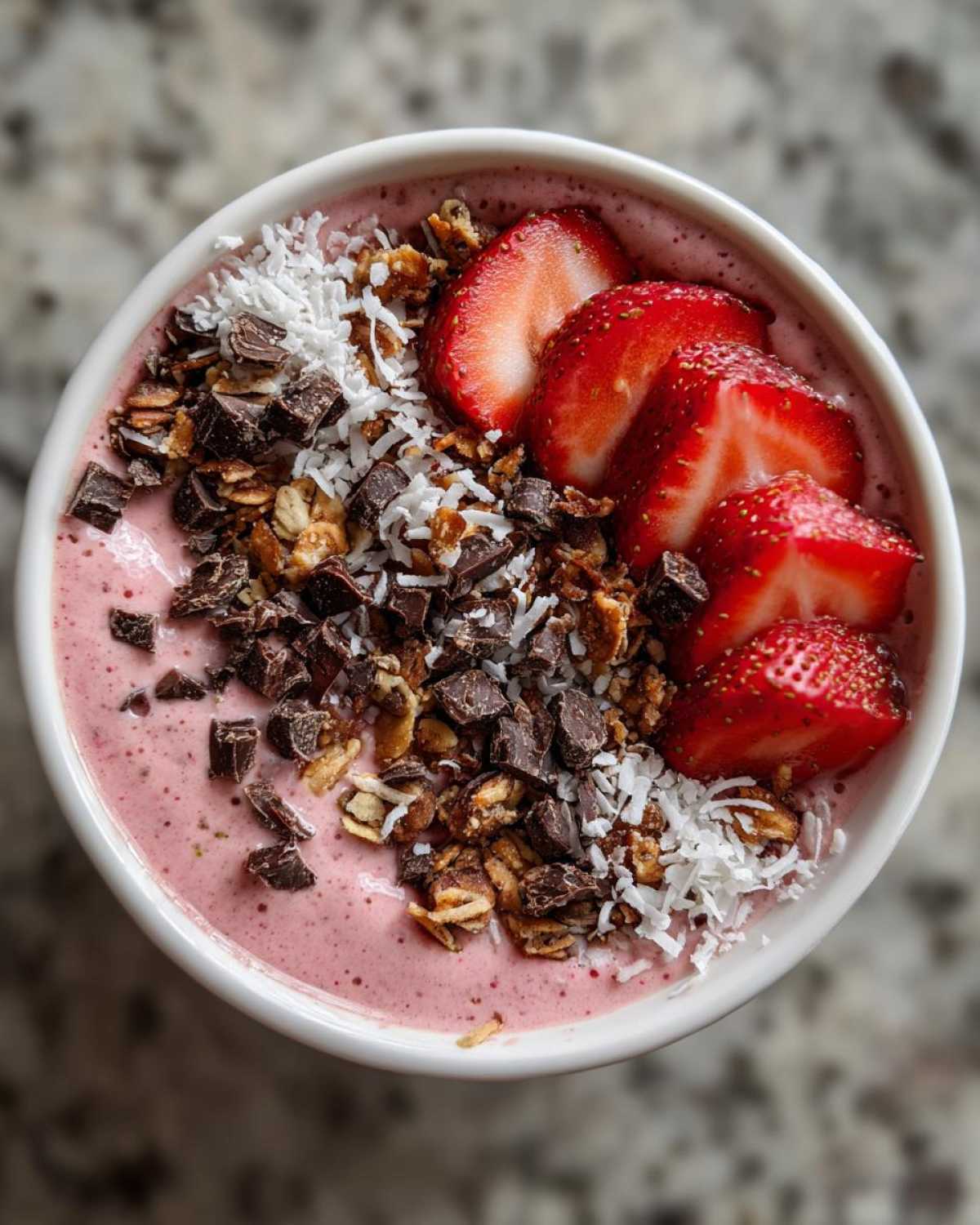 Chocolate-Covered Strawberry Smoothie Bowl - detail 1