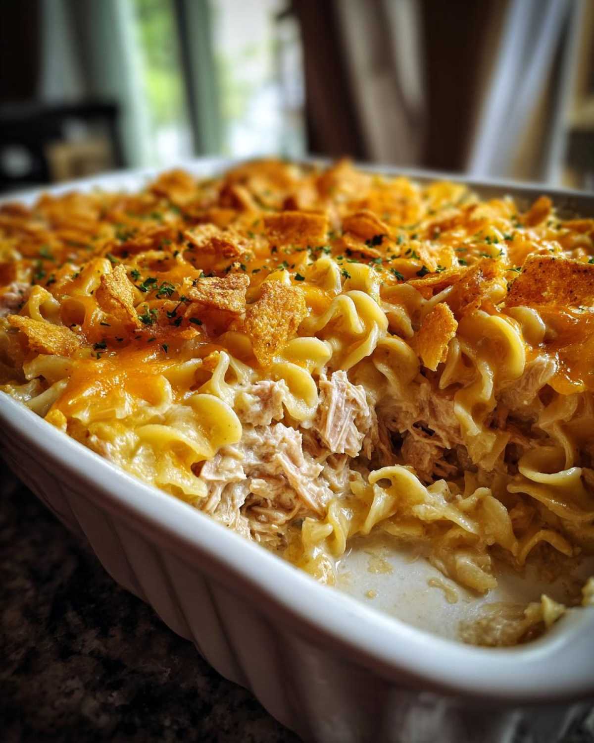 Classic tuna noodle casserole - detail 1