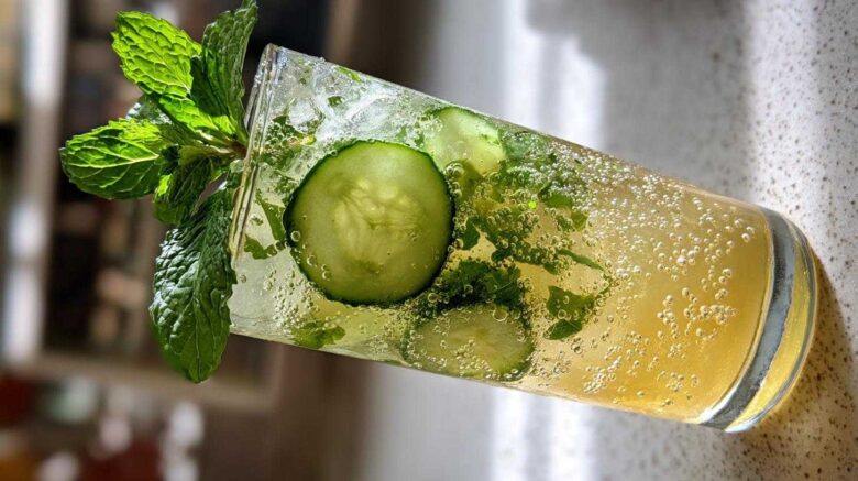 Cucumber-Mint Lemonade Fizz