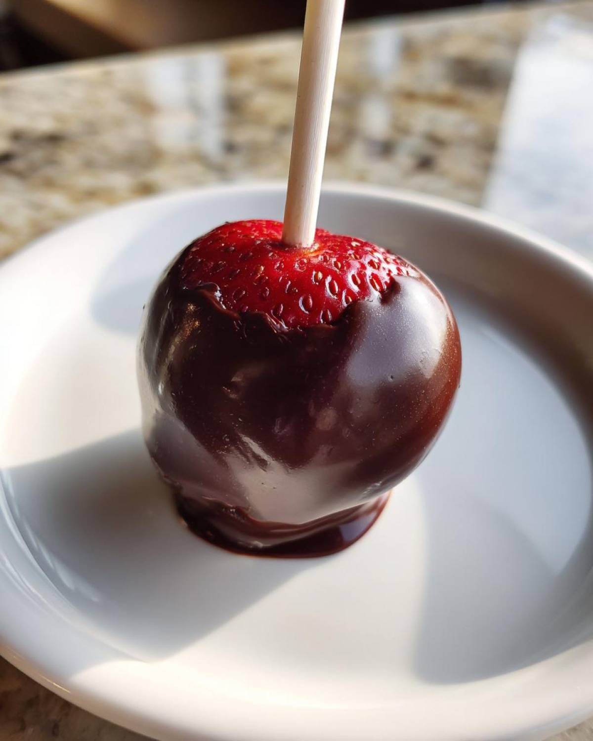 Dark Chocolate-Covered Strawberry Pops - detail 3