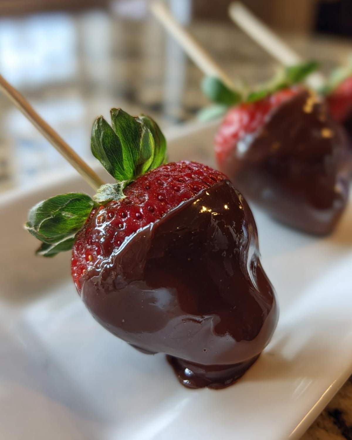 Dark Chocolate-Covered Strawberry Pops - detail 4