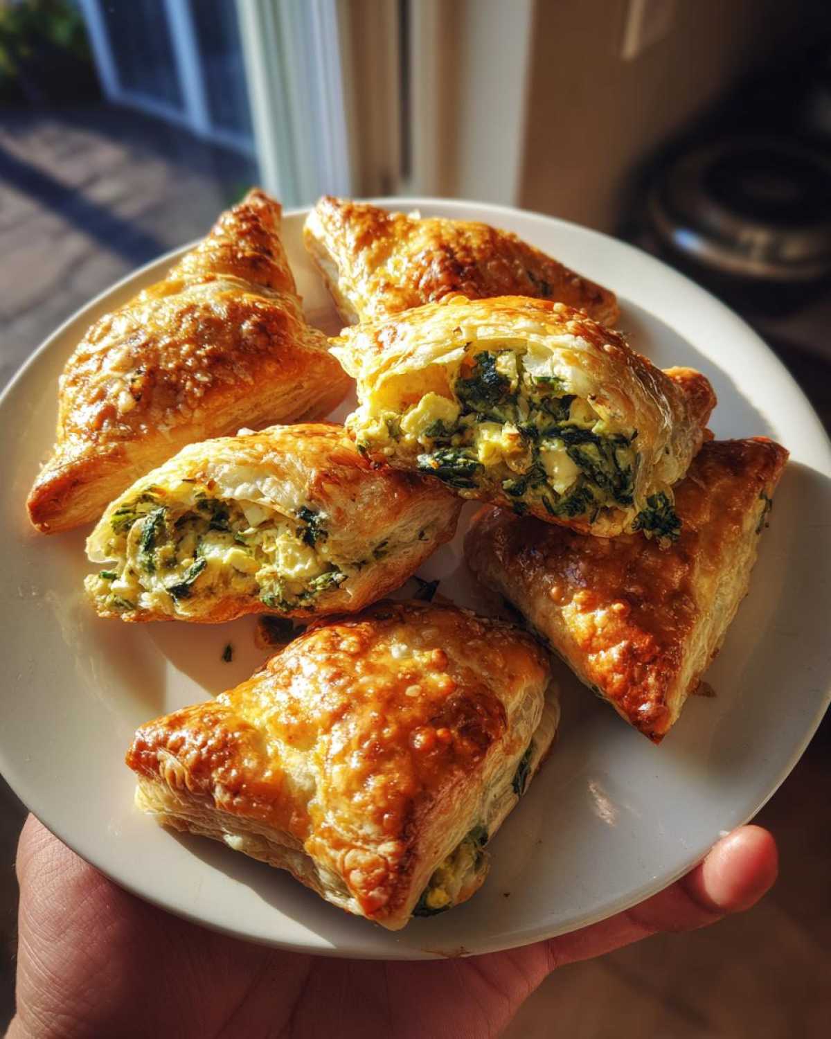 Feta Spinach Artichoke Puff Pastry Bites - detail 3