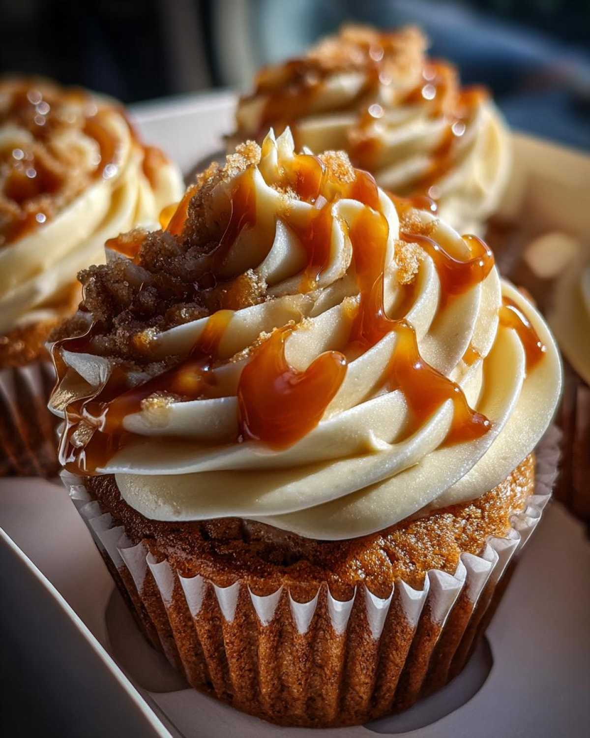 Gingerbread Latte Cupcakes with Salted Caramel - detail 1