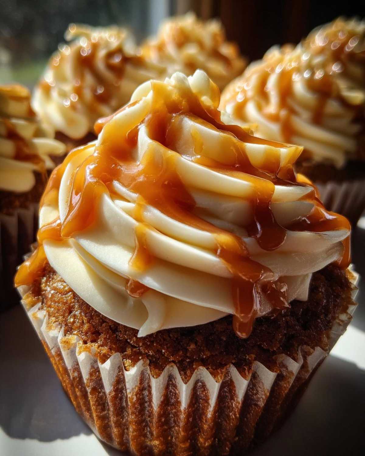 Gingerbread Latte Cupcakes with Salted Caramel - detail 3
