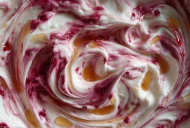 Greek Yogurt Berry Dip