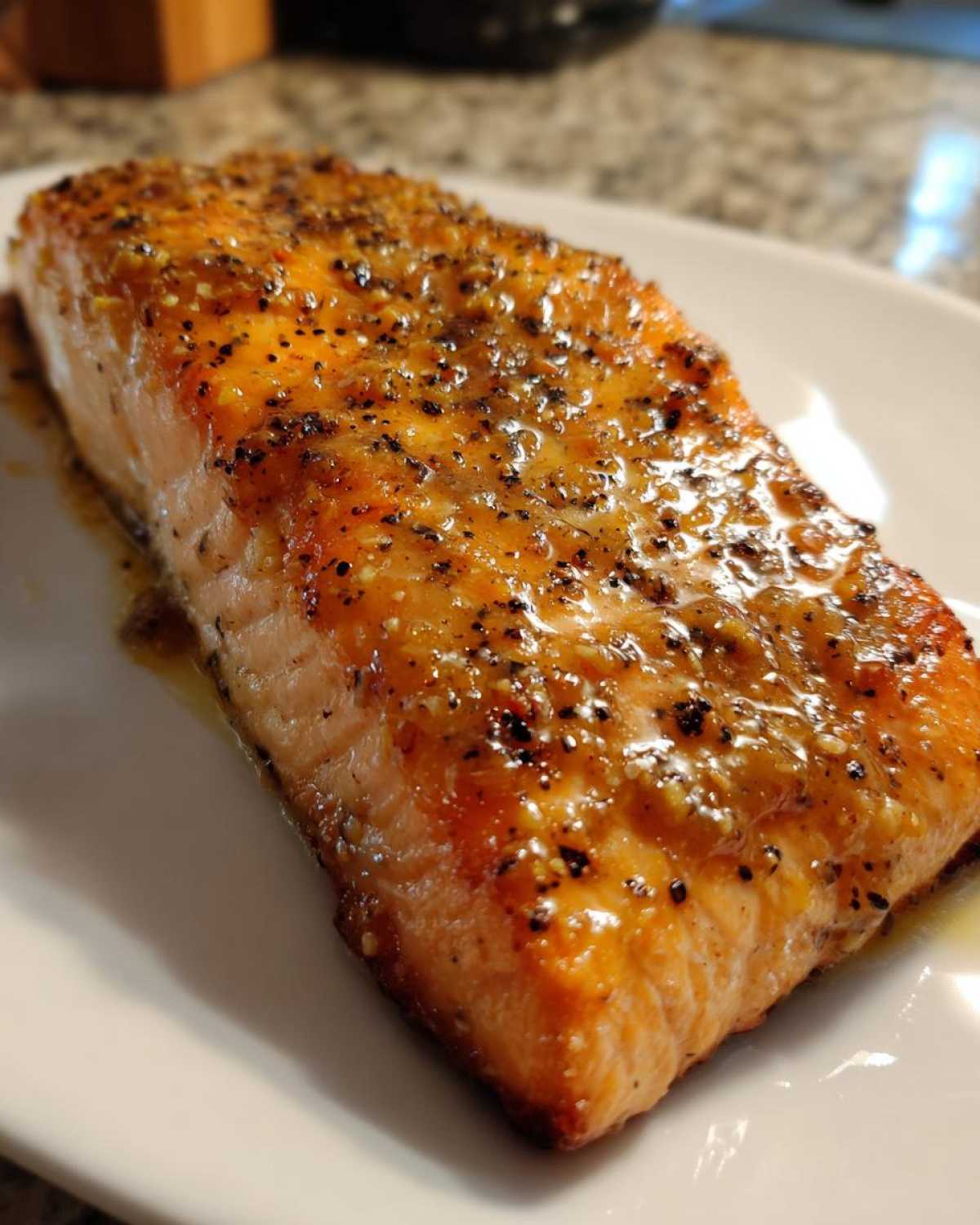 Honey Mustard Glazed Salmon - detail 2
