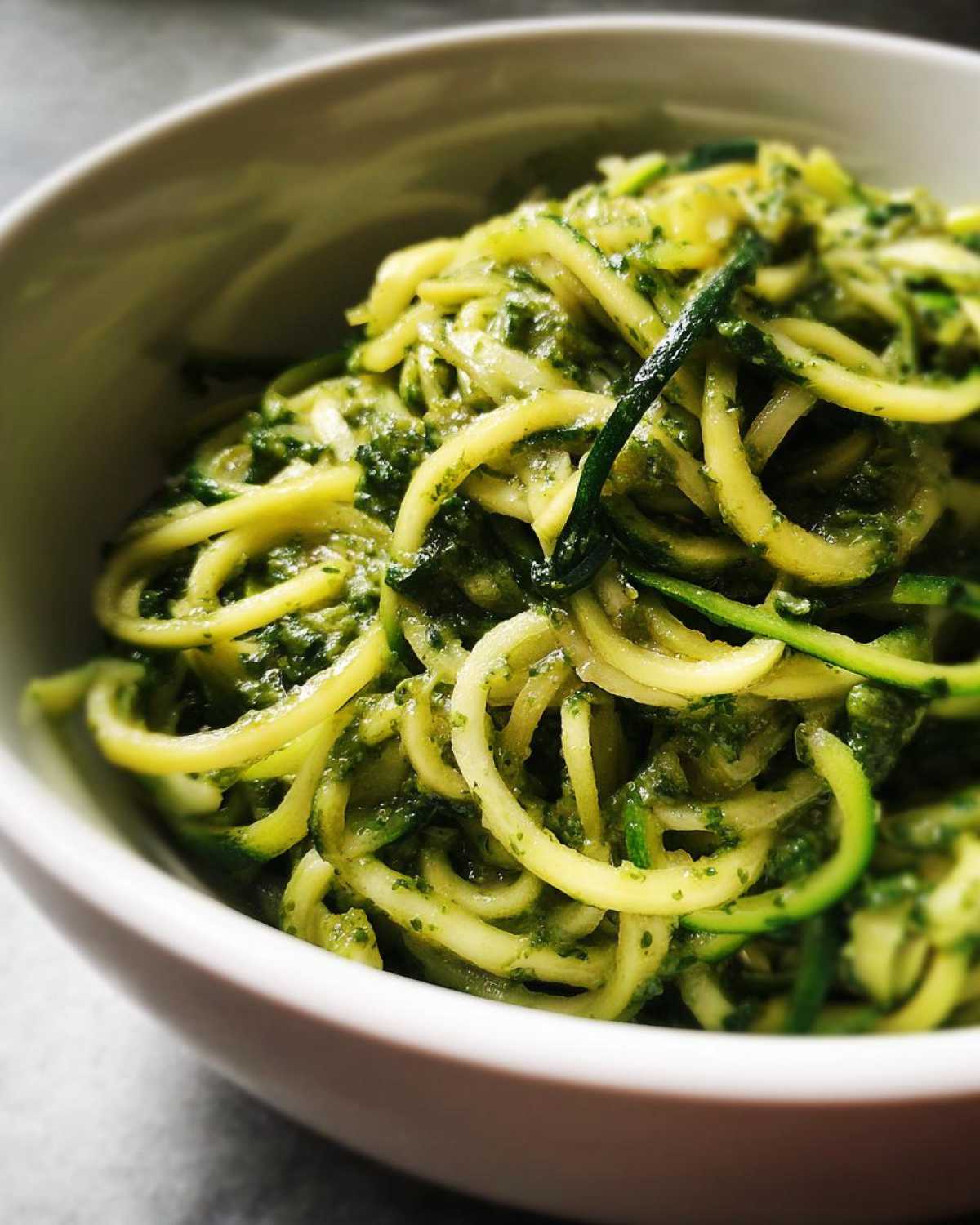 Kale Pesto Zoodle Bowl - detail 4