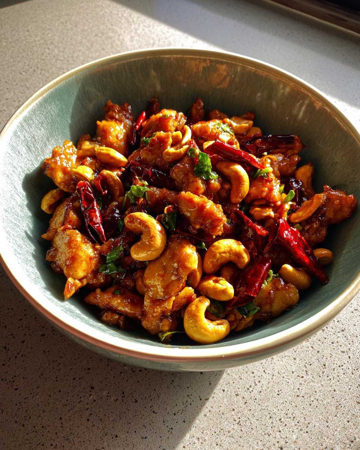 Kung Pao Chicken with Cashews - detail 2