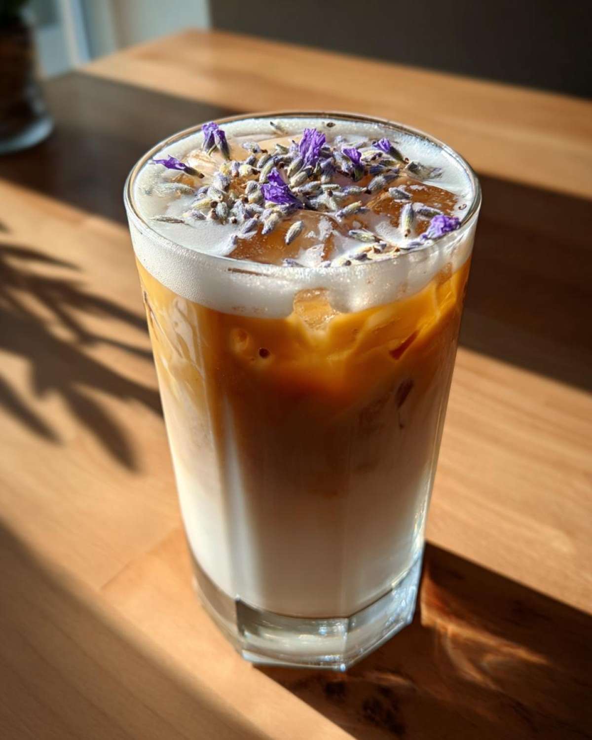 Lavender Honey Iced Latte - detail 1