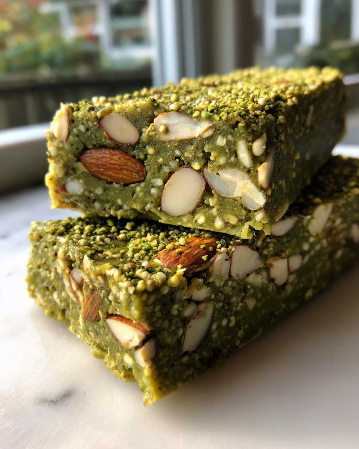 Matcha Almond Oat Bars - detail 4
