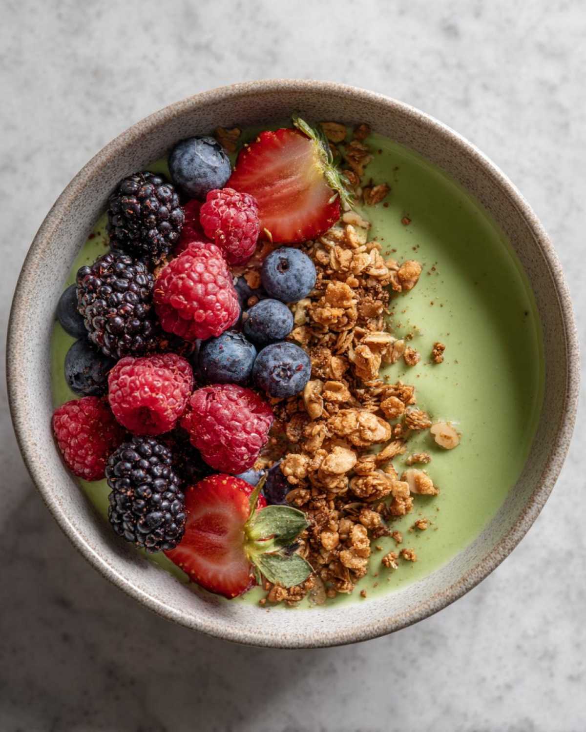 Matcha Berry Yogurt Bowl with Crunch Granola - detail 1