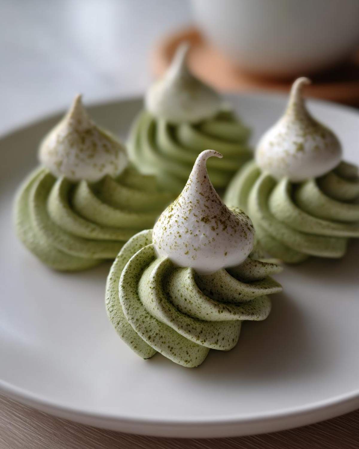 Matcha Meringue Kisses - detail 1