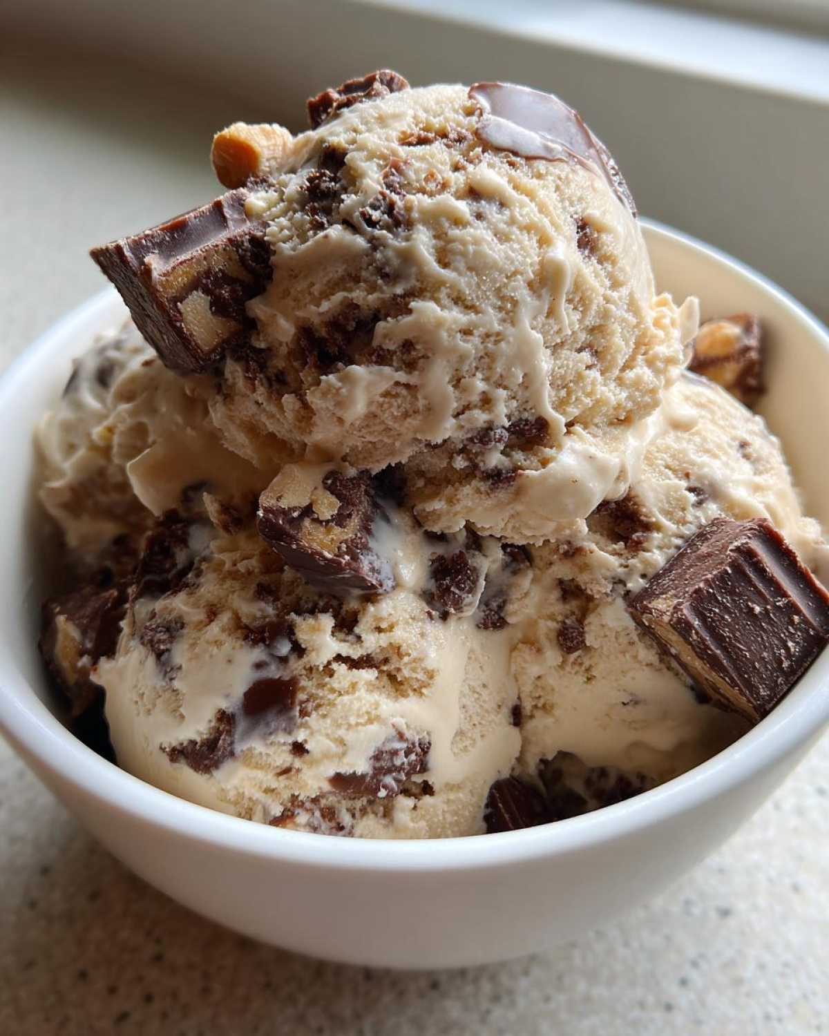Peanut Butter Cup Coffee Ice Cream - detail 2