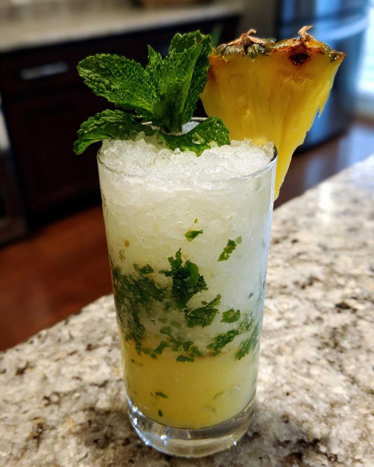 Pineapple Coconut Mojito - detail 2